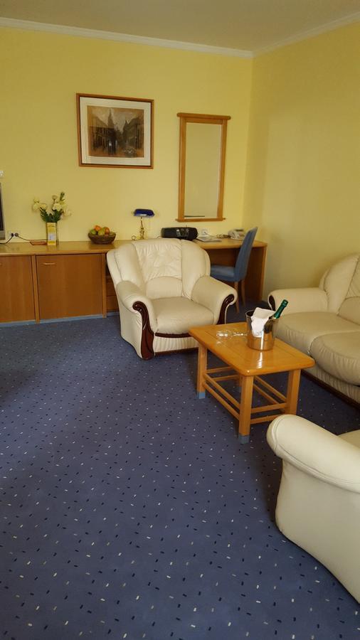 Hotel Prezident Palić Εξωτερικό φωτογραφία