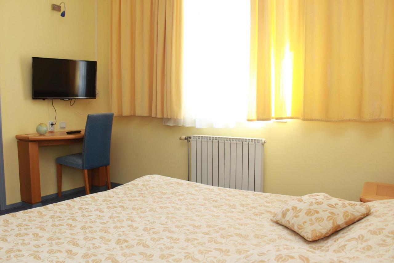 Hotel Prezident Palić Εξωτερικό φωτογραφία
