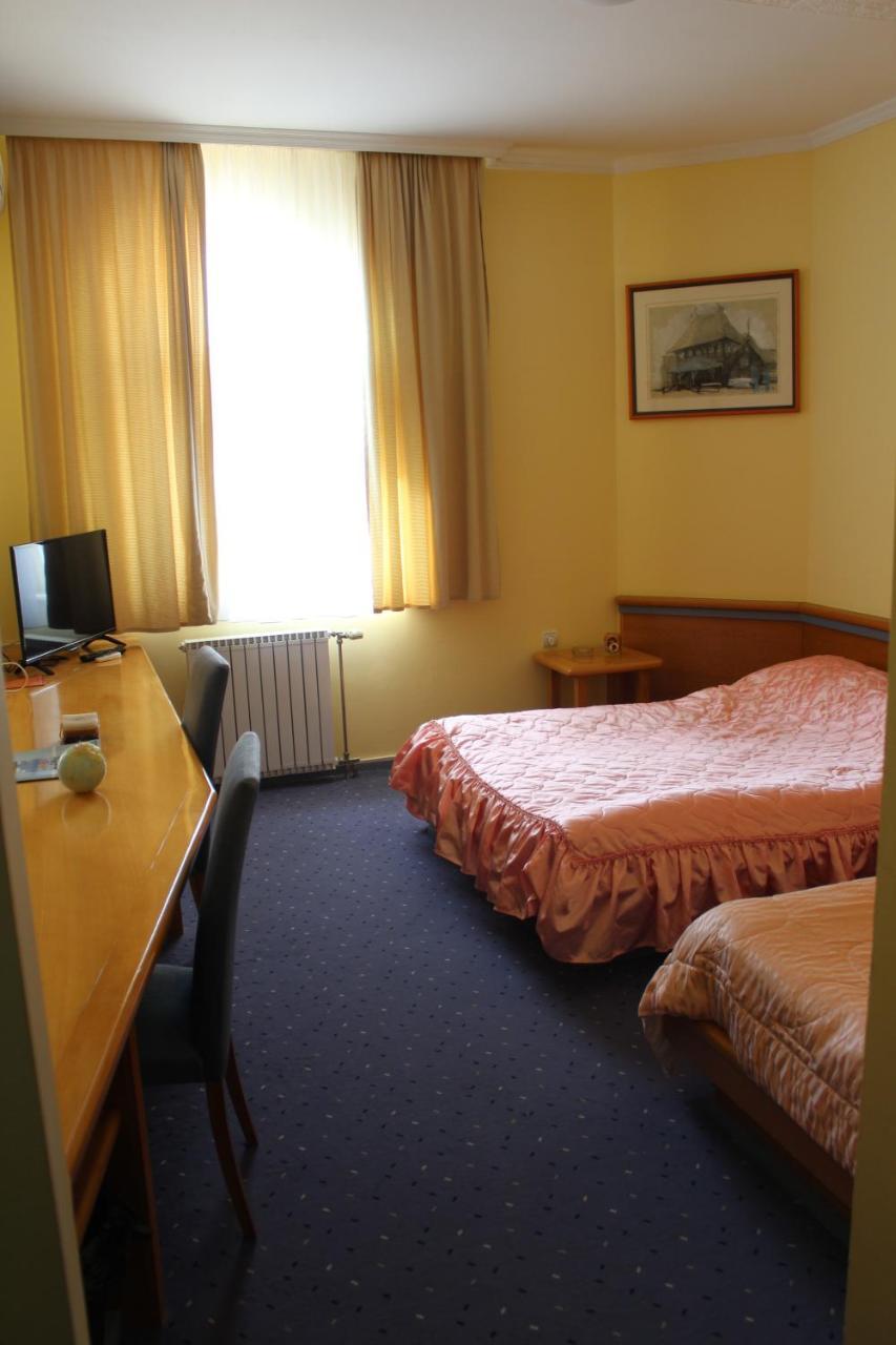 Hotel Prezident Palić Εξωτερικό φωτογραφία