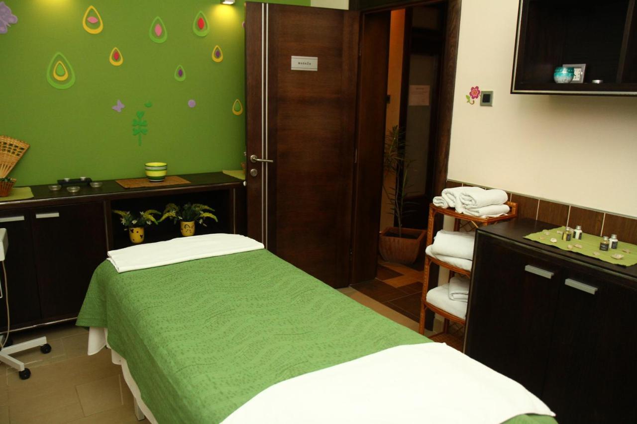 Hotel Prezident Palić Εξωτερικό φωτογραφία